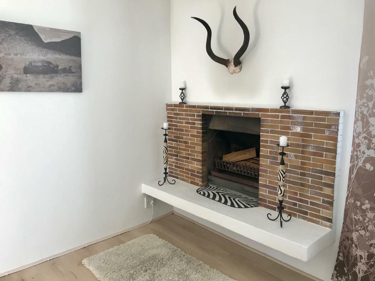 African Holiday Home In Table View كيب تاون المظهر الخارجي الصورة